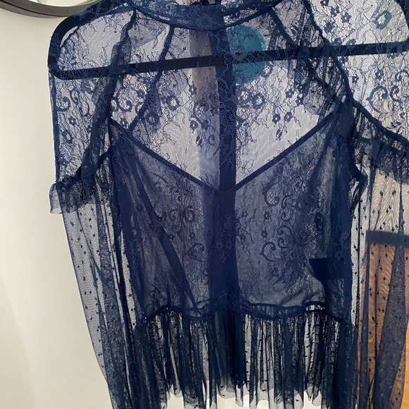 Bardot Lace Top - Size 12 - Picture 7 of 10